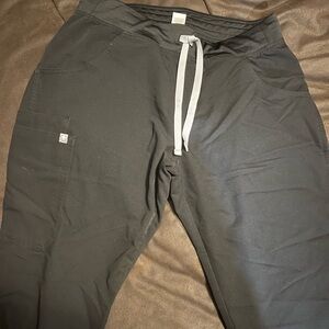 Gray FIGs women’s  Drawstring Cargo Jogger Pants medium tall